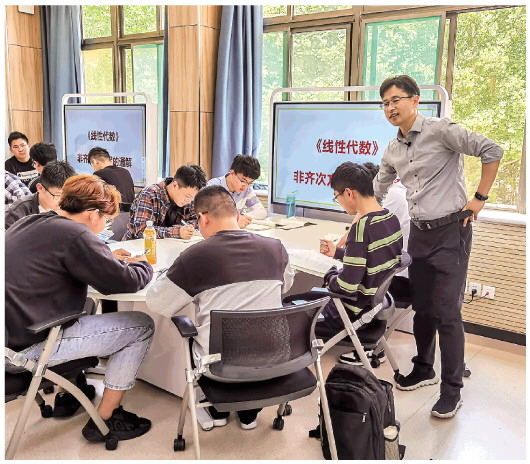 教师变身up主，这场“知识盛宴”如何真正有营养？