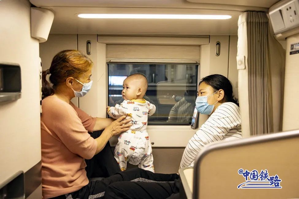 “双层”卧铺动车怎么收费?已开始售票 网友评论:必须睡一次!