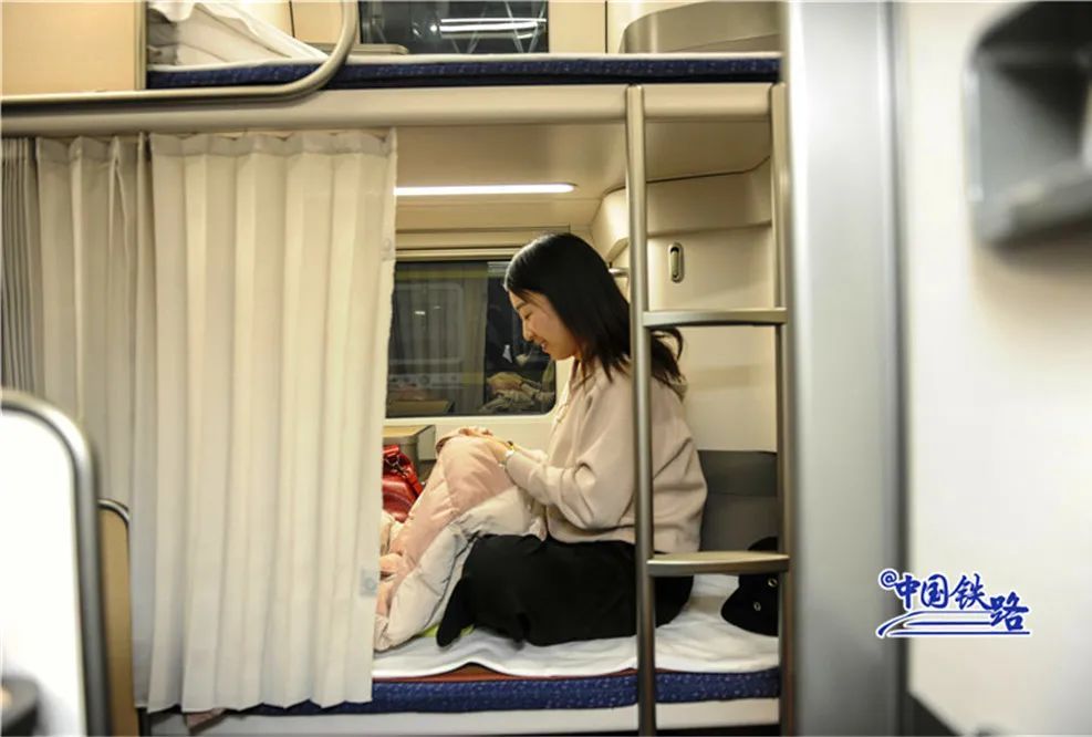 “双层”卧铺动车怎么收费?已开始售票 网友评论:必须睡一次!