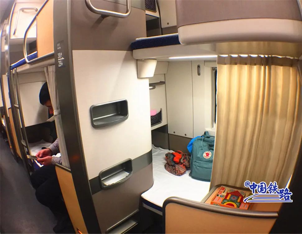 “双层”卧铺动车怎么收费?已开始售票 网友评论:必须睡一次!