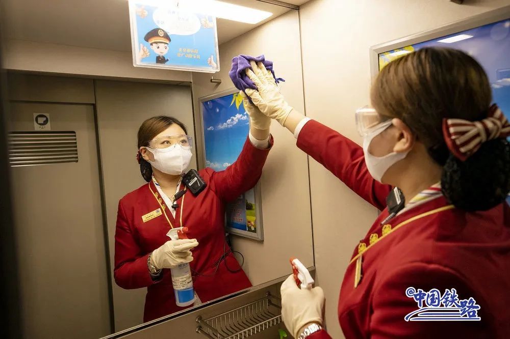 “双层”卧铺动车怎么收费?已开始售票 网友评论:必须睡一次!