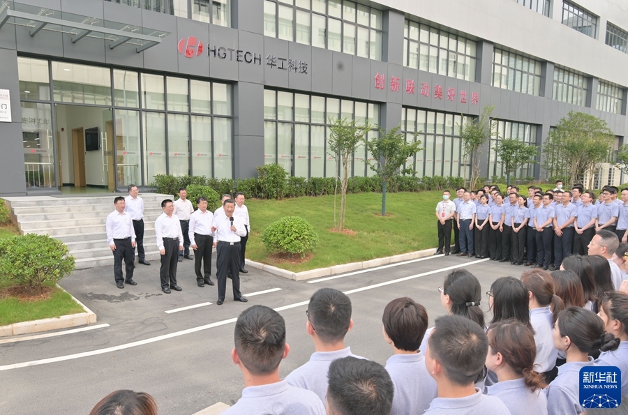 习近平在湖北武汉考察时强调 把科技的命脉牢牢掌握在自己手中 不断提升我国发展独立性自主性安全性