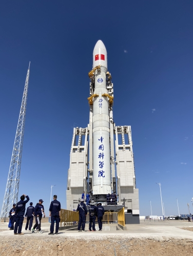 一箭六星！我国迄今运载能力最大的固体运载火箭“力箭一号”首飞成功-新华网