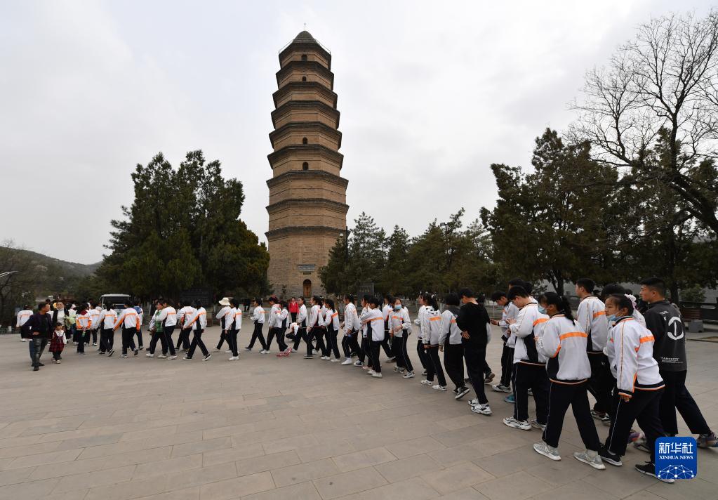 凝心铸魂向复兴——写在学习贯彻习近平新时代中国特色社会主义思想主题教育启动之际(图7)