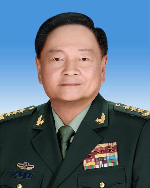 两会受权发布）中华人民共和国中央军事委员会副主席简历(图1)