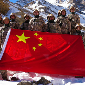英雄屹立雪山——西藏阿里地区卫国