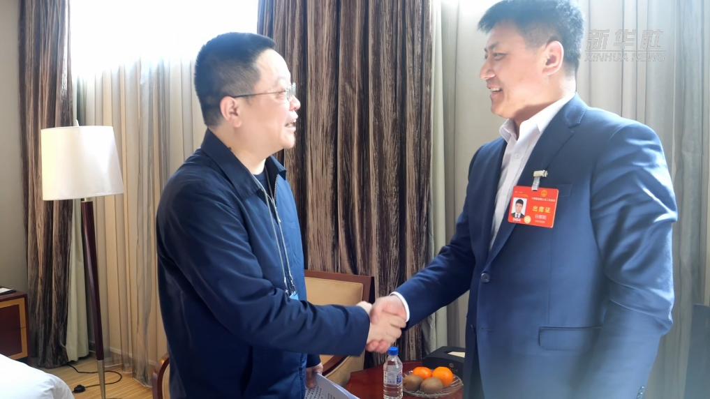 “旁听”全国两会，搭建政府和代表委员高效沟通的桥梁