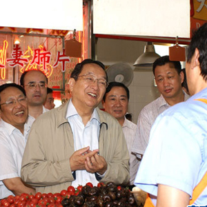 &ldquo;多做实事不图虚名&rdquo;&mdash;&mdash;记中共中央政治局常委俞正声