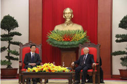 越共中央总书记阮富仲会见韩正
