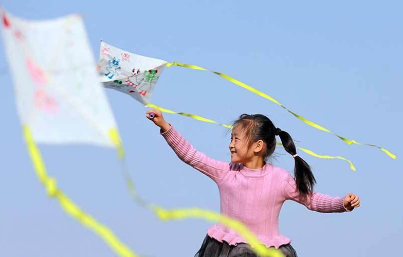 清明时节春铺展 各地习俗大不同