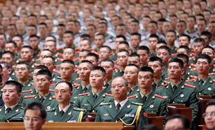 庆祝中国人民解放军建军90周年大会隆重举行