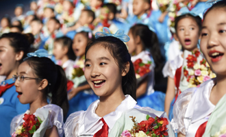 闭幕式前的暖场演出