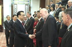 李克强会见2017年度中国政府&ldquo;友谊奖&rdquo;获奖外国专家