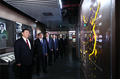 习近平等瞻仰中共一大会址