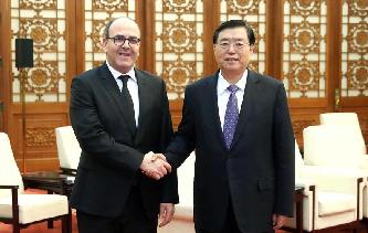 张德江会见摩洛哥参议长本希马