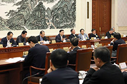 十二届全国人大常委会第三十一次会议分组审议监察法草案等 张德江参加审议