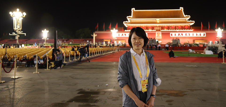 强晓玲：七一盛典 我在天安门偶遇一个人