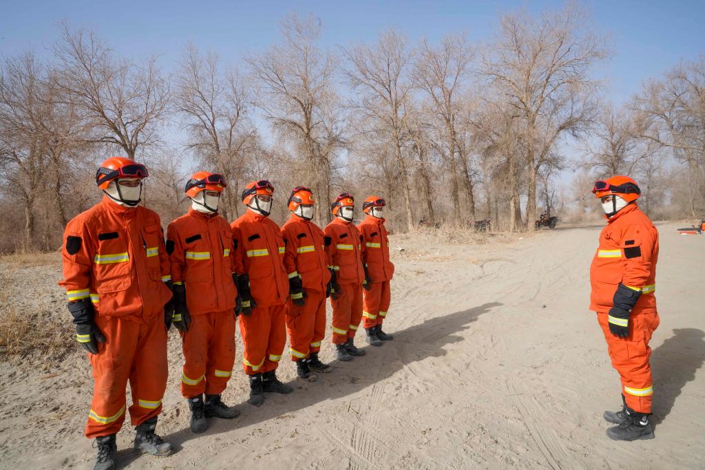奋进新征程 建功新时代丨美丽的胡杨林深处，有一支护林员消防队