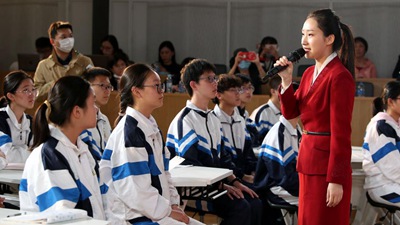 “守护精神家园，有我青春的力量”