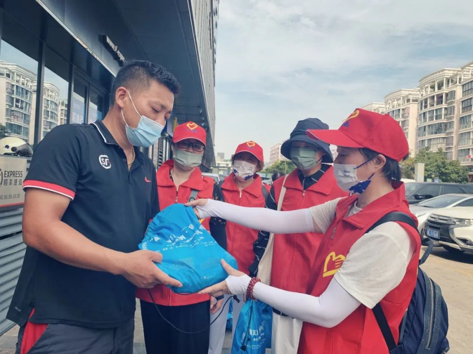 &ldquo;蓝海红帆 同舟共享&rdquo; 浙江舟山聚力新业态送爱心