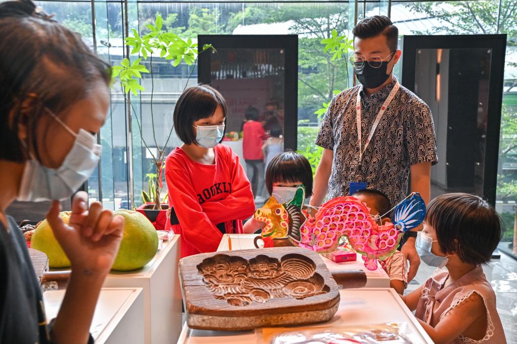 天涯共此时&mdash;&mdash;世界各地庆祝中秋佳节