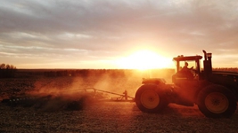 &ldquo;黑土粮仓&rdquo;秋整地 筑牢来年丰收之基