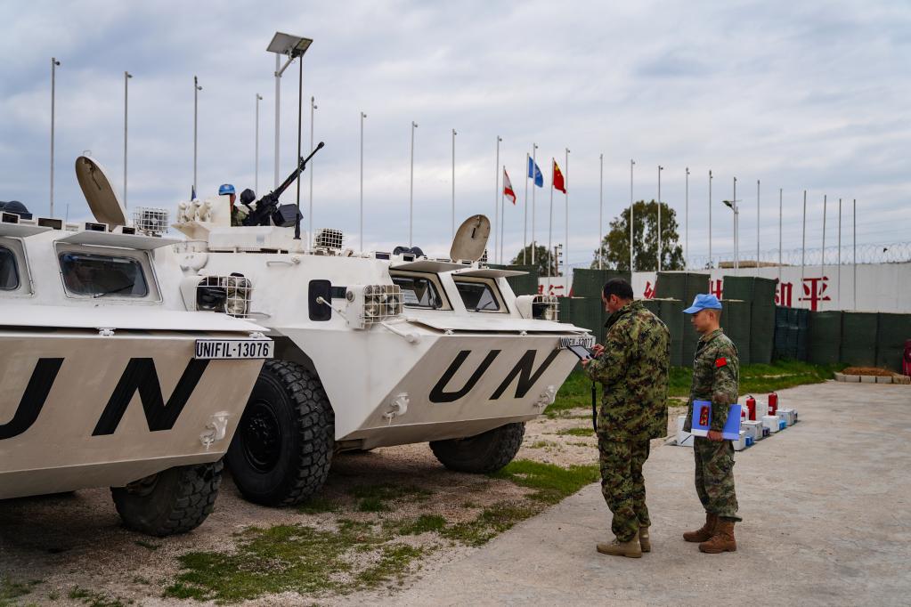 中国赴黎维和部队高标准通过联合国装备核查