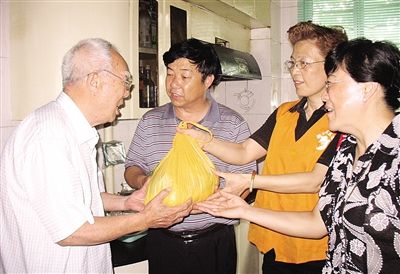 心贴群众的好当家