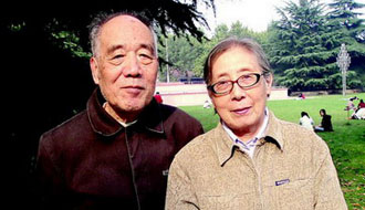 著名理论物理学家侯伯宇