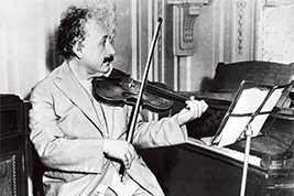 爱因斯坦广义相对论诞生背后的故事