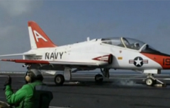 巨无霸的成长烦恼