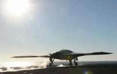 美军首架航母无人机取名“黄貂鱼”
