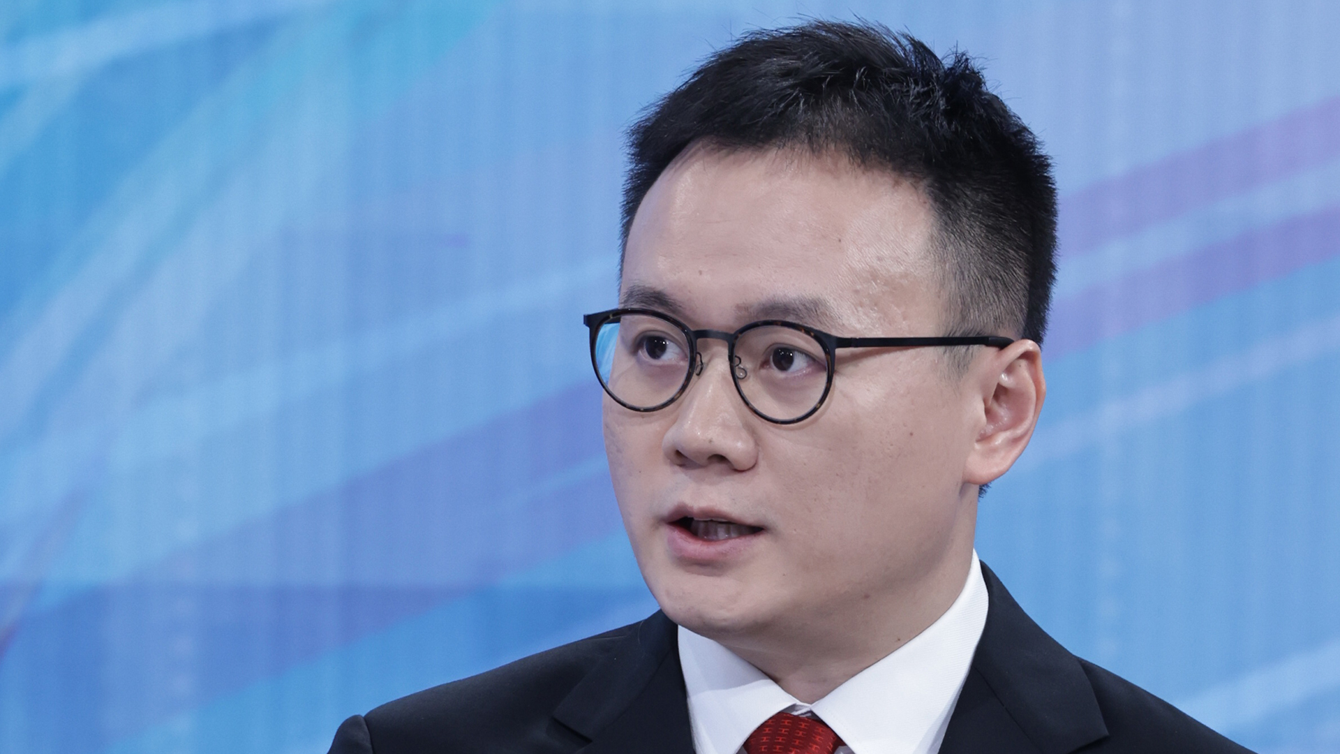 企业要瞄准产业问题 坚守长期主义