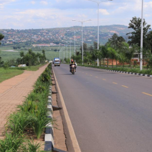 卢旺达新机场路改善民众生活-卢旺