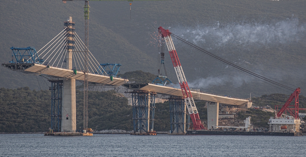 克罗地亚：建设中的佩列沙茨跨海大桥
