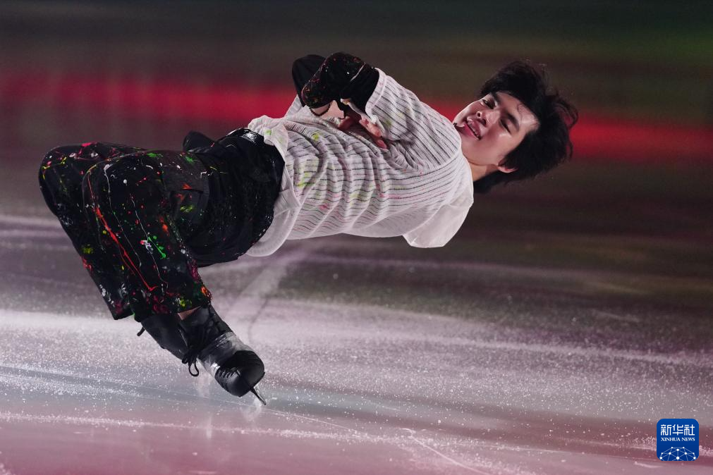 世界花样滑冰大奖赛日本站:表演滑举行
