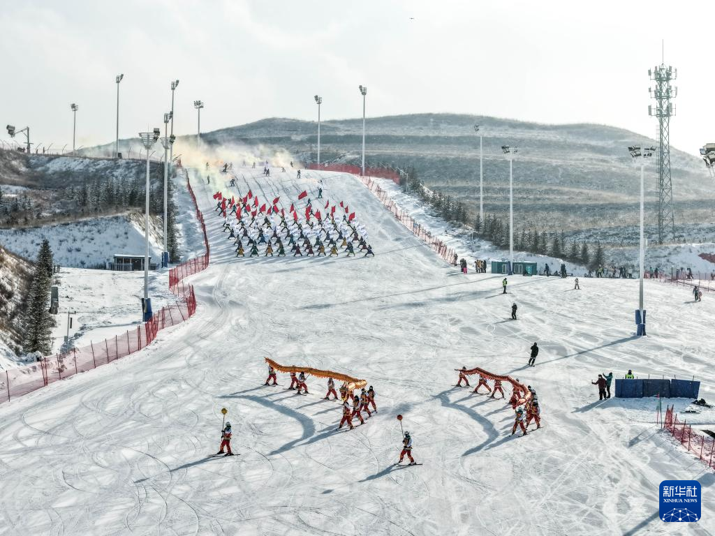 第十二届全国大众冰雪季（内蒙古分会场）启动