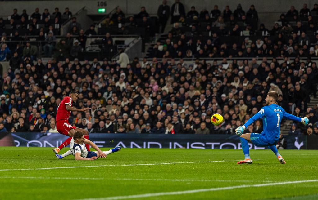 伊薩克左腿骨折 預(yù)計(jì)將缺陣數(shù)月