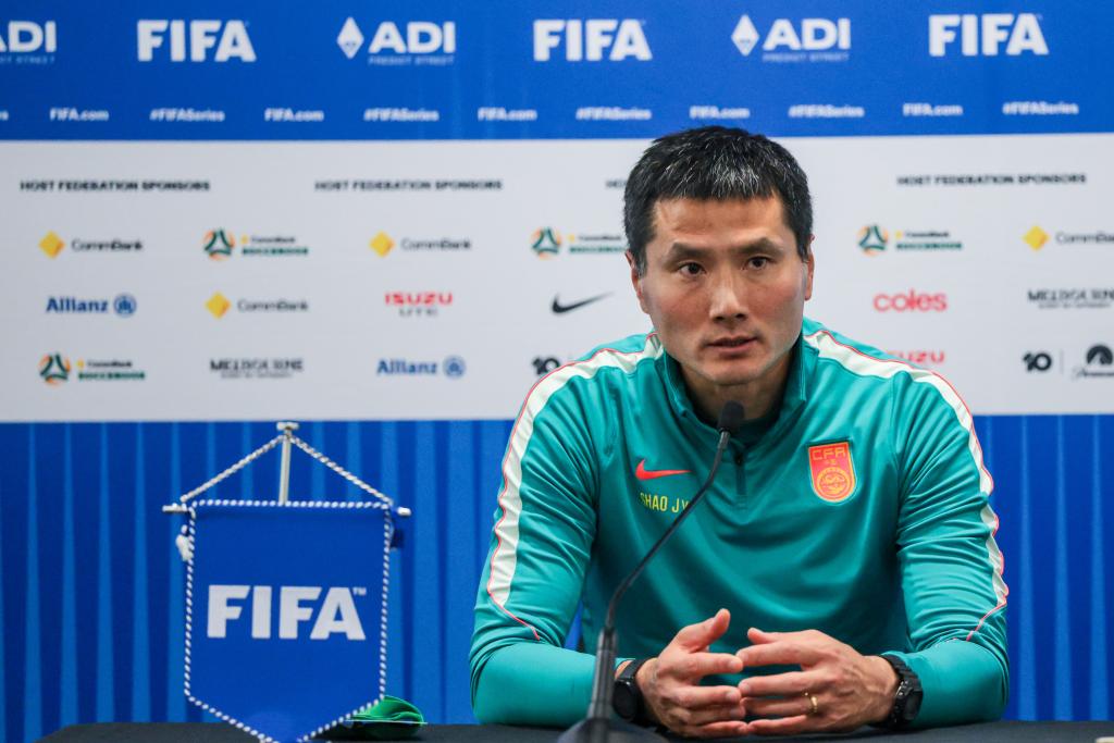 国足主帅邵佳一：队员们打出现阶段极限水平