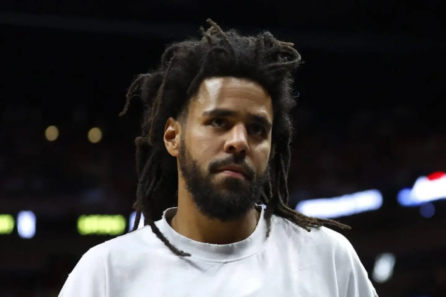 CBA南京同曦俱乐部签约美国说唱歌手科尔