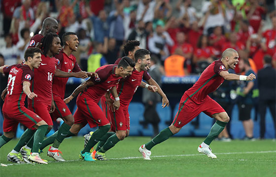 欧锦赛四分之一决赛：葡萄牙胜波兰