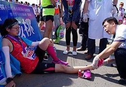 激情马拉松&bull;活力鲅鱼圈㉙|鲅马赛道沿线设有移动AED医疗救援