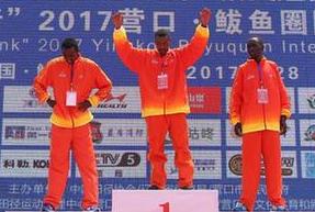 鲅马男子全马前三诞生