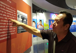 全民全运(46)|七旬老球迷前往天津体育博物馆重寻往日情怀