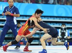 姐妹版《摔跤吧！爸爸》：李绘和李玉燕摔跤的故事