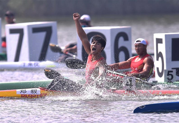 高清组图：全运会皮划艇静水男子200米单人皮艇河北队选手郑毅夺冠