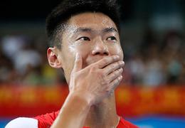 人物特写：交棒！中国第一个踏上10秒纪录的百米飞人挥别赛道