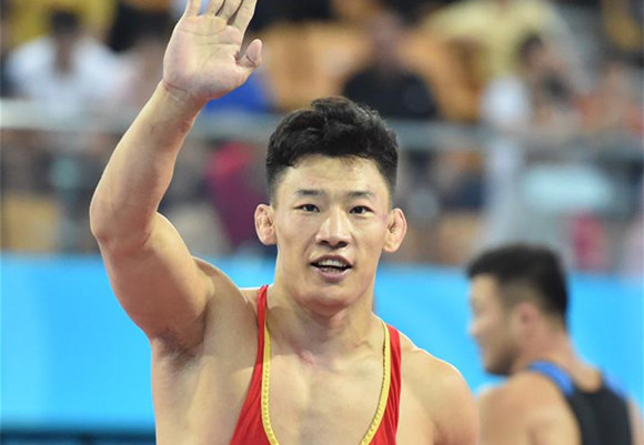 高清组图：全运会国际式摔跤男子自由式74公斤级，张崇瑶夺金