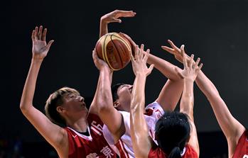 高清组图：全运会赛场上无声的细节：运动员们手的故事