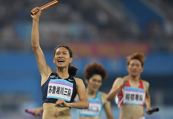 高清组图：全运会田径女子4&times;400米接力，苏鲁湘川三队夺冠